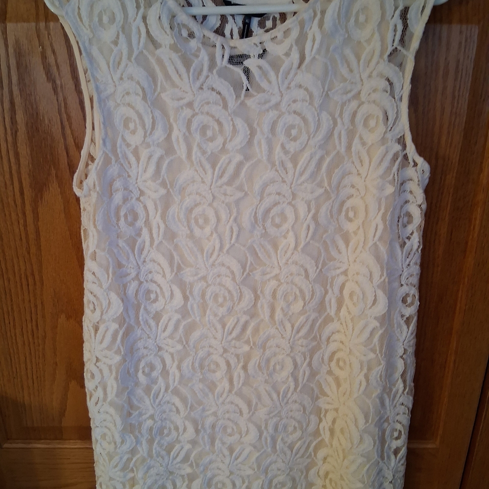 Elegant Cream Lace Sleeveless Top